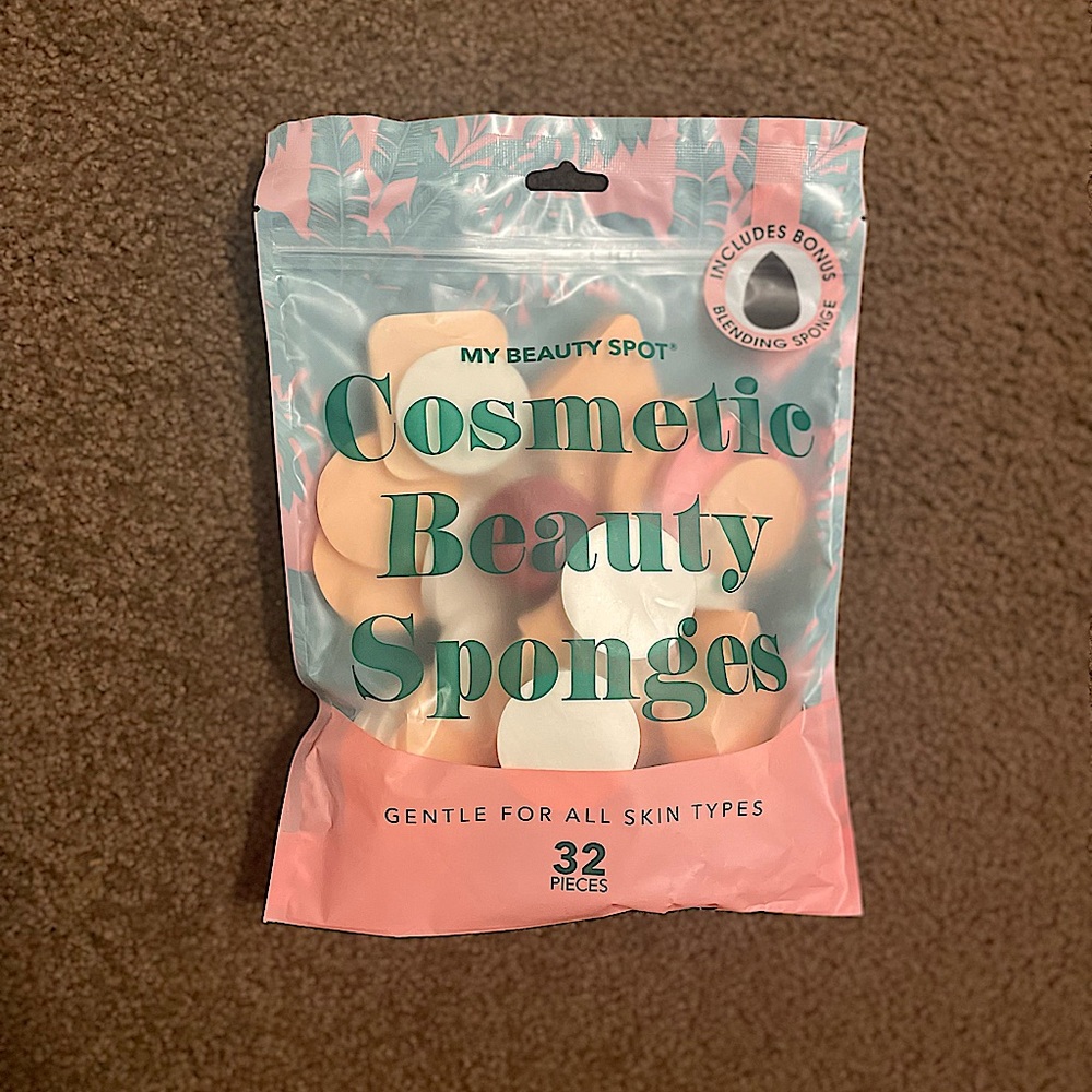 *NEW* 32 PC COSMETIC BEAUTY SPONGES